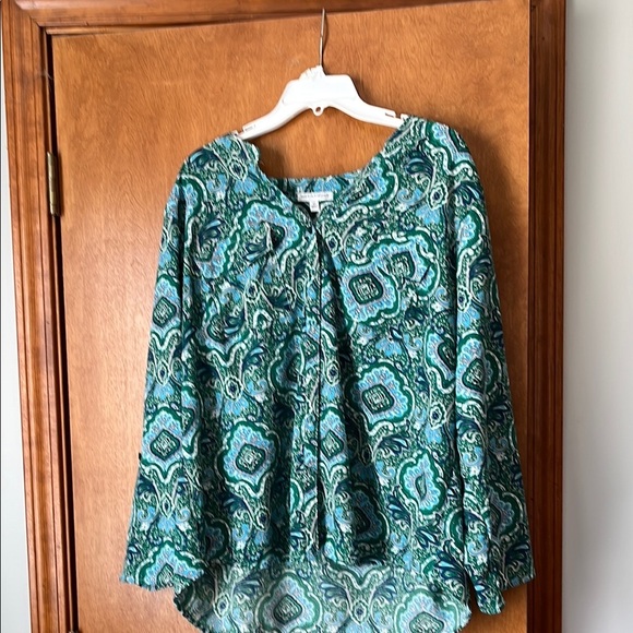 Notations Green Paisley Relaxed Blouse Buttoned Top - Picture 1 of 3